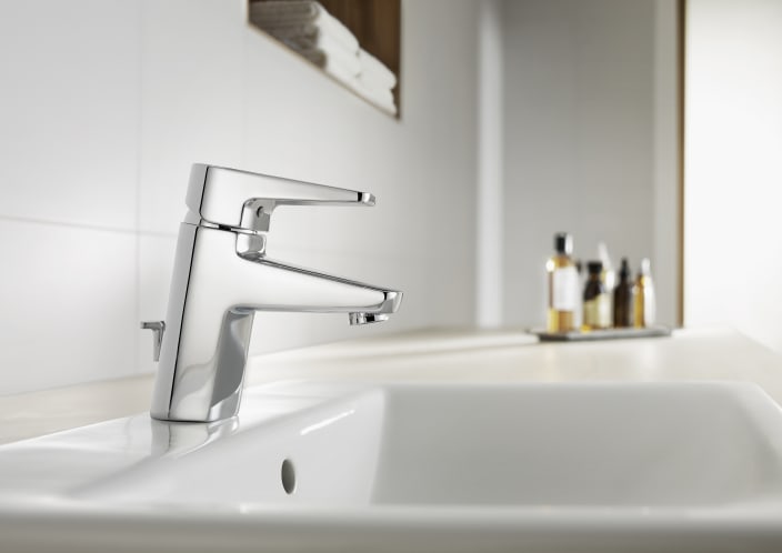 Esmai Faucet collections Roca