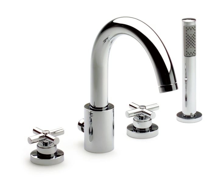 Deck-mounted bath-shower mixer with diverter, hanshower and flexible hose