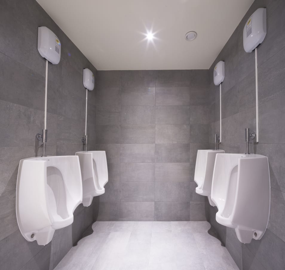 It was with this philosophy that the discreet under countertop basins Neo Selene were selected, as well as the efficiency of the Instant self-closing faucets. The refurbishment was completed with the versatile Meridian WCs and the accessories from the Access collection, fundamental to facilitate access to the bathroom to people with reduced mobility. Equipping one of Barcelona’s most visited cultural infrastructures requires assuring the best service and maximum durability and efficiency. The combination of bathroom solutions with elegant designs such as under countertop basins is proof of the attention to detail in a project destined to provide service to one of the most emblematic buildings in Barcelona.3