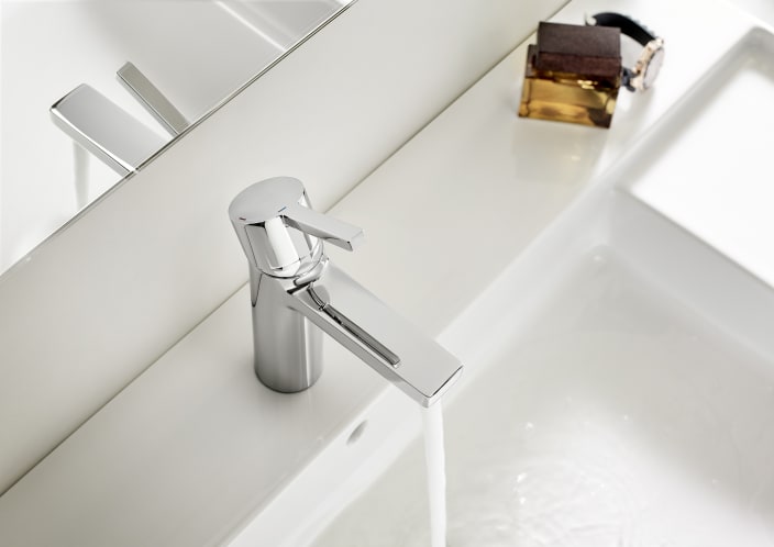 Naia Faucet collections Roca